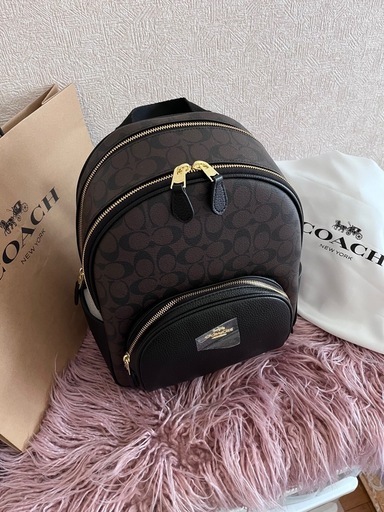 【新品 未使用】　COACH コーチ　ミニリュック　美品 CBH09　グレー 新品 未使用】 COACH コーチ ミニリュック 美品 CBH09 グレー COACH