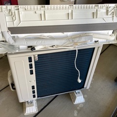シャープ　エアコン2022年製　