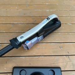 2021年製　HITACHI 掃除機 ラクかる軽量1.1kg