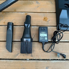 2021年製　HITACHI 掃除機 ラクかる軽量1.1kg