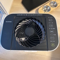 アイリスオーヤマ　除湿機付きサーキュレーター　24年製　使用歴1ヶ月
