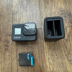 GoPro8 中古品　バッテリー1つ,充電器のおまけつき 