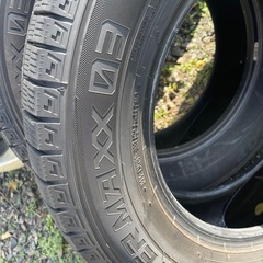 215/65R16 スタッドレス　22年　ウィンターマックス03 バリ溝！