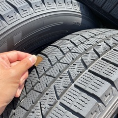 215/65R16 スタッドレス　22年　ウィンターマックス03 バリ溝！