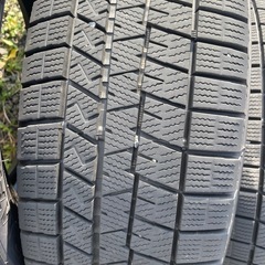 215/65R16 スタッドレス　22年　ウィンターマックス03 バリ溝！