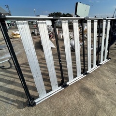 200系ハイエース　キャリア　TUFREQ早い者勝ち