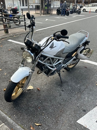 今月いっぱいVTR250FIカスタム