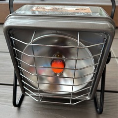 キャンプ用品　ユニフレーム　ポータブルガスヒーター
