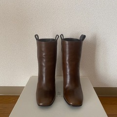ブルネロクチネリ ブラウンレザーアンクルブーツ ヒール10cm