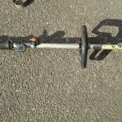 背負い式　草刈り機①