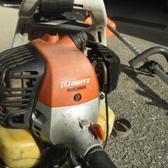 背負い式　草刈り機①