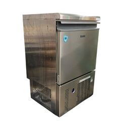 大和冷機 業務用 製氷機 DRI35LMF 電源１００V 中古品 基本引き取り限定 神奈川県横須賀市 幅500×奥行450×高さ800mm 店舗/厨房/製氷機 大和冷機 業務用 製氷機 DRI35LMF 電源100V 中古品 基本引き取り