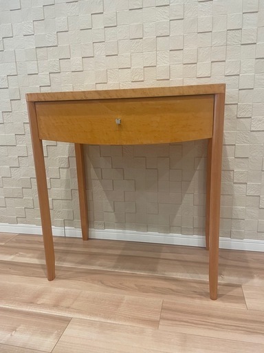 【IDC大塚家具】バーズアイ メープル スプレンダー コンソールテーブル IDC大塚家具】バーズアイ メープル スプレンダー コンソールテーブル