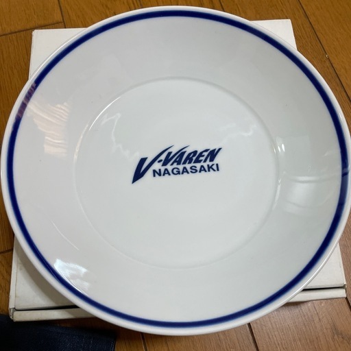 Vファーレン長崎ロゴ入りお皿
