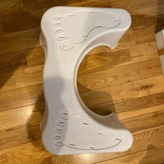 台湾に送れます。洋式トイレです。災害時には四人が別々に使用出来