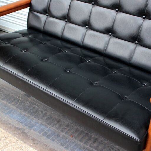 T557) カリモク60 Kチェア 2シーター スタンダードブラック 幅133cm