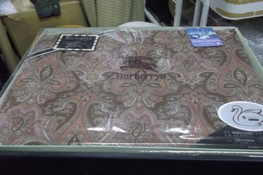 【専用】　バーバリー　羽毛掛けふとん　肌掛け　ダウンケット　150×200 バーバリー 羽毛布団 ダウンケット 専用】 バーバリー 羽毛掛け