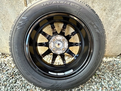 195⁄65R15バリ山スタッドレスタイヤ付きホイール4本 プリウス等 ランク 