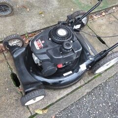 アメリカ製芝刈り機サイド排出！140Cc