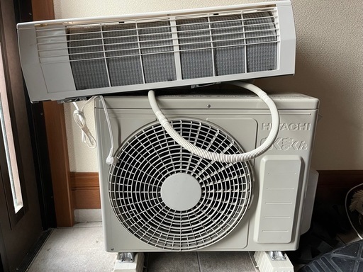 HITACHI エアコン 室外機 茶トラ‼️エアコン室外機 HITACHI ルーム
