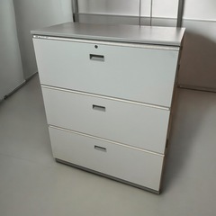 イトーキラテラル三段キャビネット