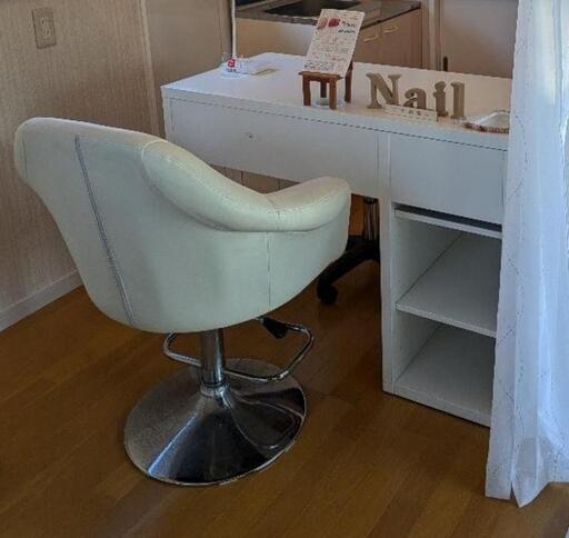 3点セット黒のリクライニングチェア　2段ネイルテーブル　ネイリスト椅子 3点セット黒のリクライニングチェア 2段ネイルテーブル ネイリスト椅子