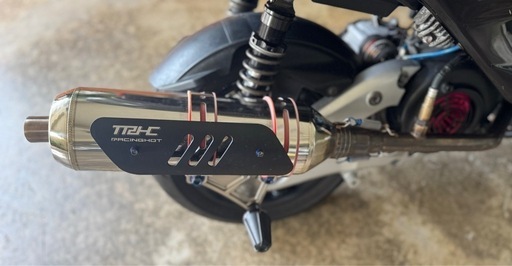 シグナスx TRHC r19 隔壁マフラー TRHC R19スポーツマフラー [ Partyup