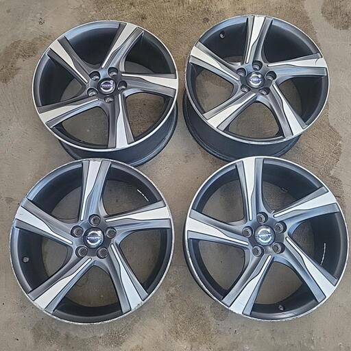 ボルボV60純正ホイール【4本】 VOLVO（ボルボ）純正】16インチ アルミ