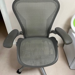 アーロンチェアが安く手に入る店－中古オフィス家具買取販売リサイクル MUGENDOU