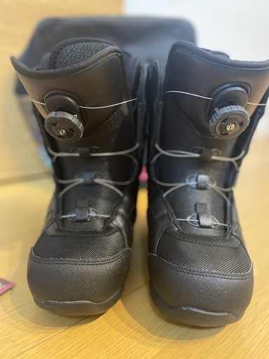 LASTARTSスノーボードブーツ 女性用 黒 ドライバー インソール付き