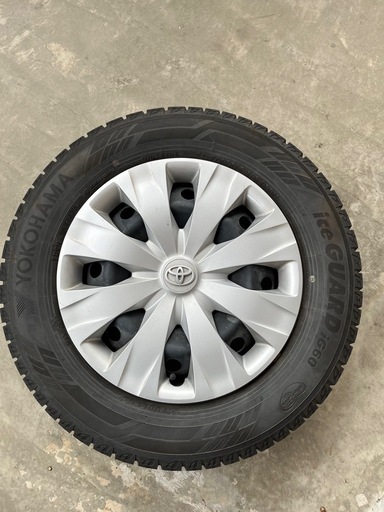 最終値下げ 21年製195/65R15 ヨコハマスタッドレスタイヤ4本 最終値下げ！ヨコハマスタッドレスタイヤ195⁄65R15タイヤ、ホイール4本