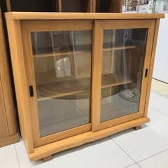 飾り棚、コレクションケース(カリモク) 飾り棚、コレクションケース(カリモク)