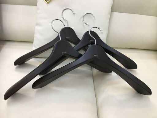 NAKATA HANGER　ジャケットハンガー４本セット　単品販売不可★☆ウィンターセール開催　２千円以上の商品全て１５％～５０％OFF！★☆現金払いならさらに追加５％OFF★☆