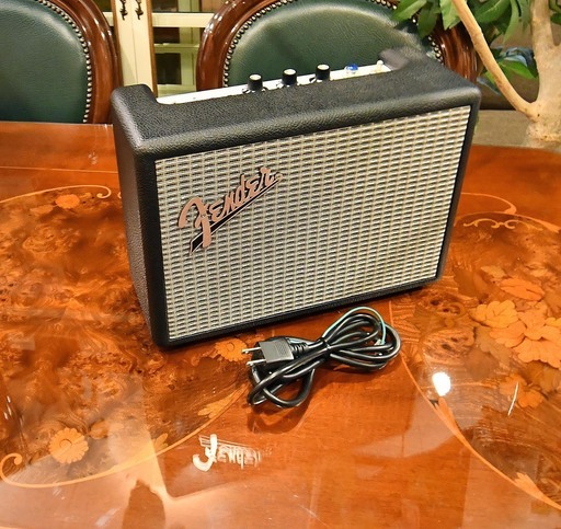 ○極美品(^^♪○フェンダーブルートゥーススピーカー中古品○FENDER MONTEREY BLUETOOTH SPEAKER○相模原  (crowd1997) 相模原のオーディオ《スピーカー》の中古あげます・譲ります｜ジモティーで不用品の処分