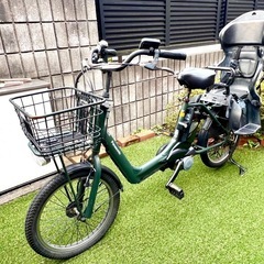b06?土日もお子様と土足のまま、いろいろなタイプのご試乗が可能です 