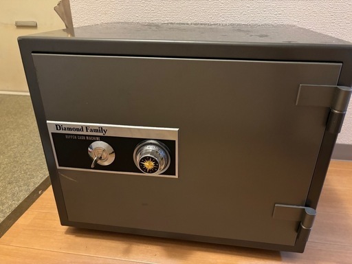 三和化研 ダイヤル式 金庫 緑色 鍵付き 三和化研 ダイヤル式 金庫 緑色