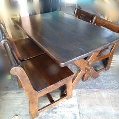 カリモク RUSTIC ダイニングテーブルの中古が安い！激安で譲ります  