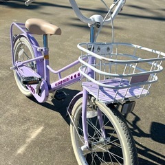 中古自転車３０３６　前後タイヤ新品！　ブリヂストン　CC40TP    ２４インチ　ギヤなし　LEDオートライト　ハンドルロック　アルミフレーム　キッキーと音がならない後輪ローラーブレーキ
錆びにくい部品：ハンドル・リム・ドロヨケ・前かご・フレーム・スポーク・クランク・前ブレーキ 中古自転車3036 前後タイヤ新品！ ブリヂストン CC40TP 24インチ