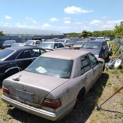 Mベンツ124-E380リサイクル部品取り車両―書類あり