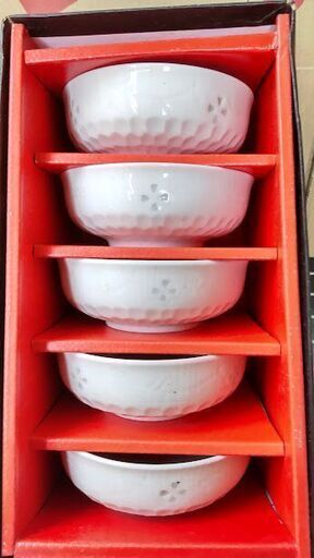 浅くて使いやすい白い器　有田焼　白磁　５個セット　未使用品