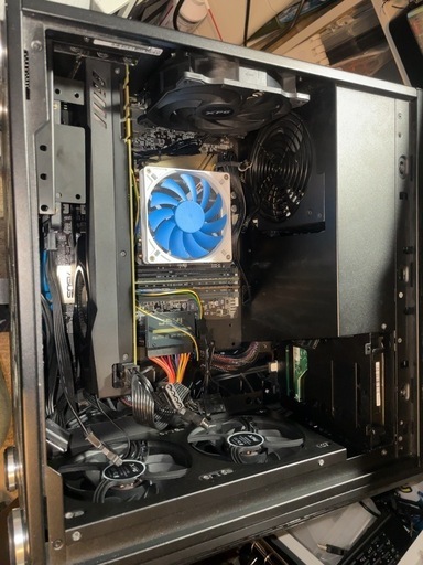 CPU Intel第6世代i7-6700K グラボGTX1070搭載 そこそこ戦える