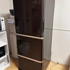 シャープ 両開き 冷蔵庫 SJ-PW31Y 3段 製氷機つき 表面に小さな