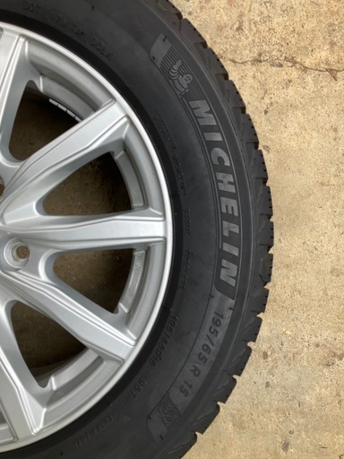 【送料込】日産15インチホイールタイヤ4本セット スタッドレス195/65R15 スタッドレスタイヤ４本セット セレナ等に☆ アルミホイール付