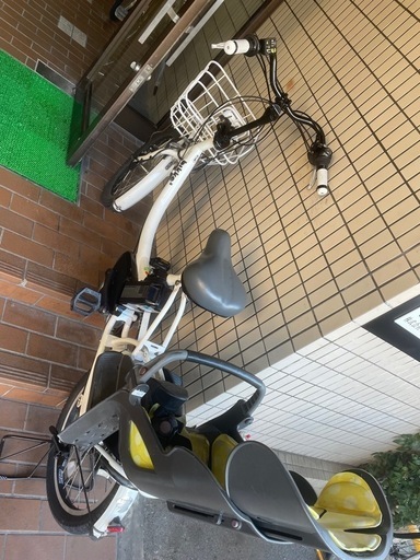 ブリヂストン子供乗せ電動アシスト自転車です。 超特価