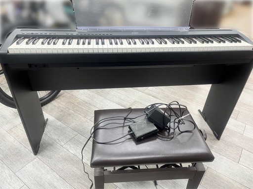 【急ぎ 静岡市内　引取のみ1万円 】中古 YAMAHA デジタルピアノ（電子ピアノ） P-105 と専用台（純正スタンド） L-85 セット ブラック 88鍵（フル鍵盤） 急ぎ 静岡市内 引取のみ1万円 】中古 YAMAHA デジタルピアノ（電子