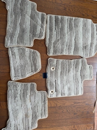 美品❣️ランドクルーザープラド１５０系後期オプション純正　フロアマット　ベージュ