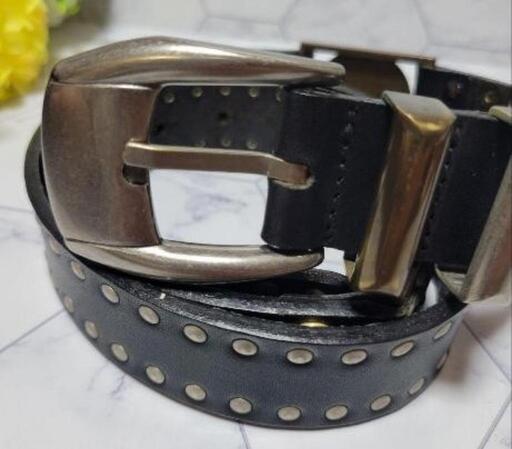 VERSACE ヴェルサーチ スタッズ レザーベルト ゴールド金具 ブラック 