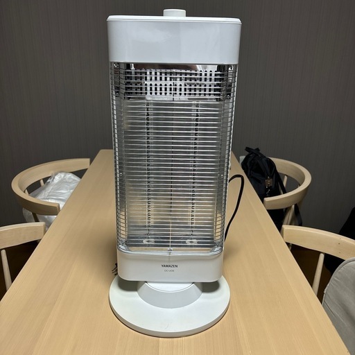 山善　カーボンヒーター　DC-U09（W）