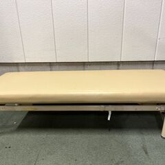 高田製 中古整体ベット値下げしました。