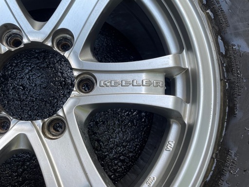 スタッドレスタイヤ ホイール4本セット265/65R17 新品 プラド